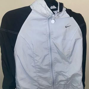 Windbreaker size Large